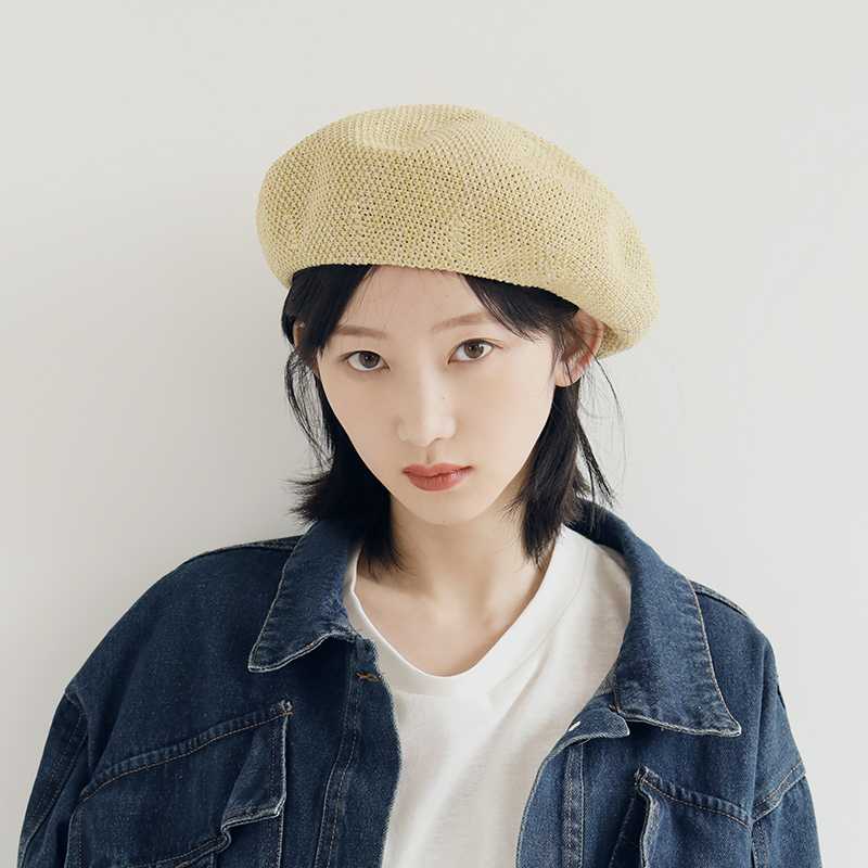 軽やか麦わらベレー帽