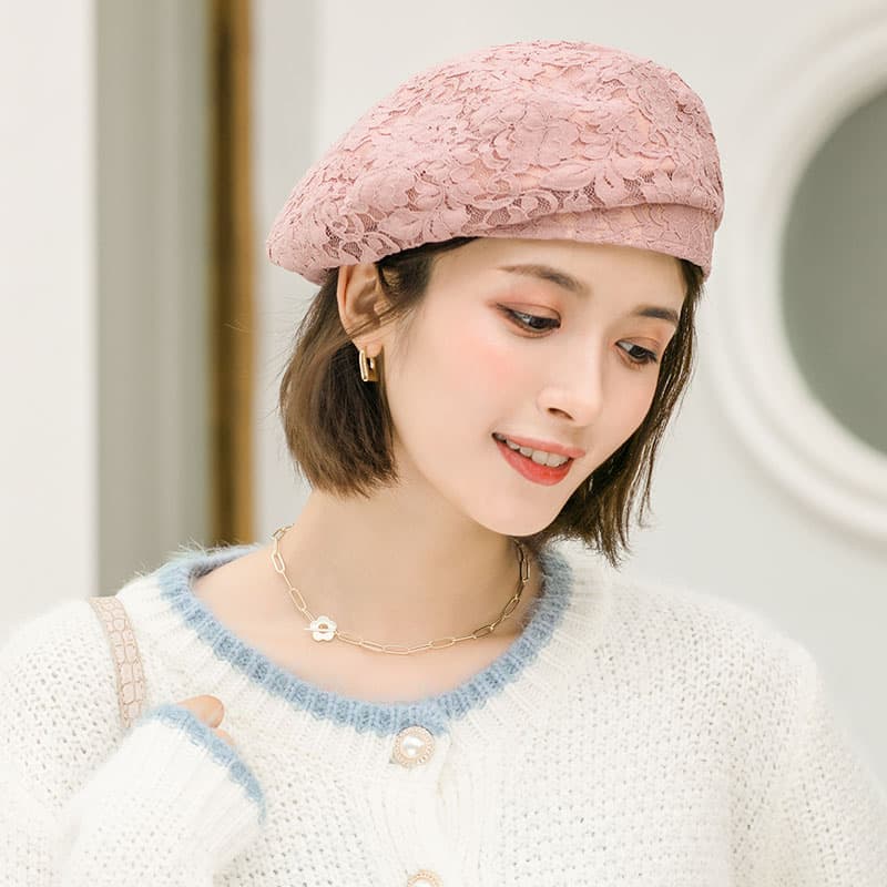優美なレース編みベレー帽
